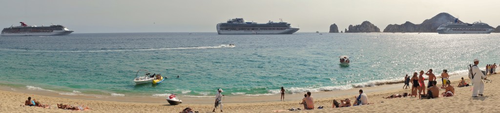 Cabo Cruise Ships